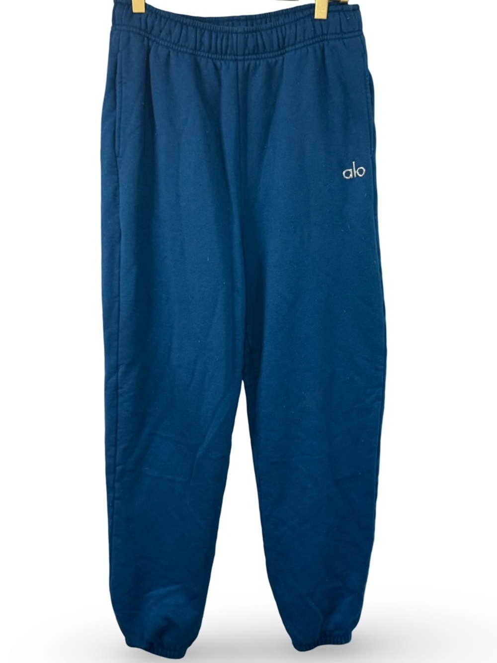 ALO Yoga accolade sweatpants in the eclipse blue